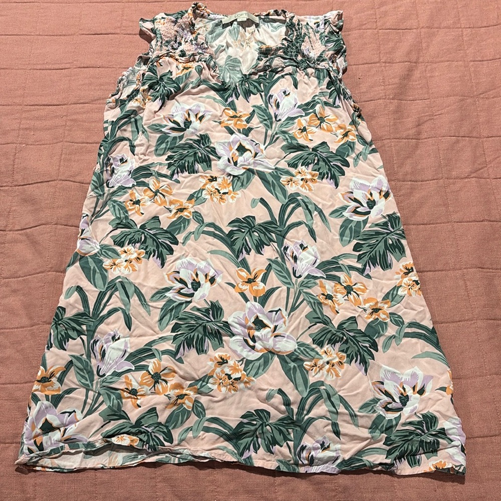 🌈Loft Pink Floral Print Deess with Smocking Size Small Petite🌈